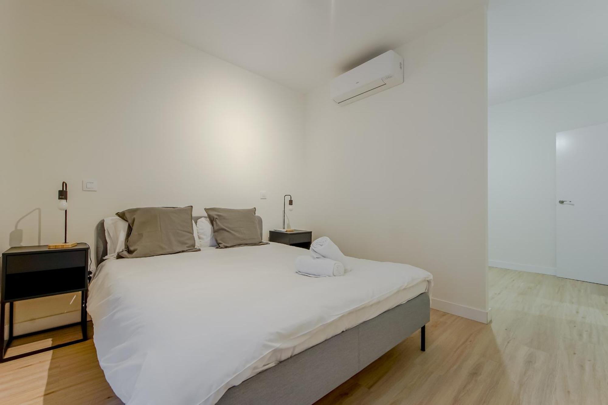 Modern Apt Para 6Pax En La Plaza De Tirso-Centro E1 Madrid Bagian luar foto
