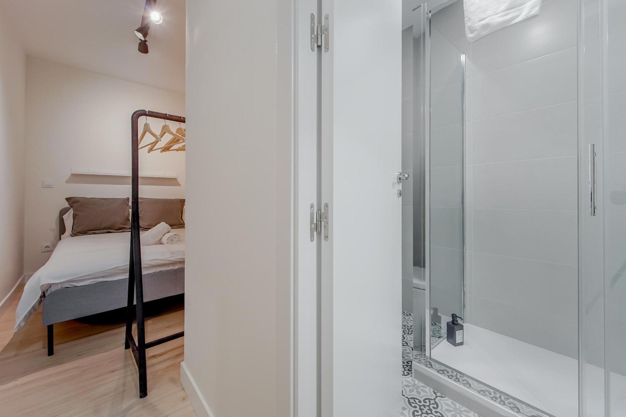 Modern Apt Para 6Pax En La Plaza De Tirso-Centro E1 Madrid Bagian luar foto